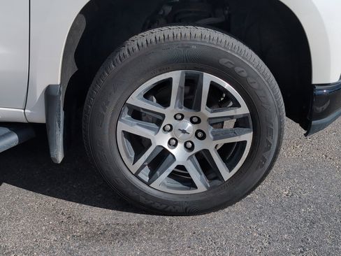 Used 2020 Chevrolet Silverado 1500 LT Trail Boss image 36