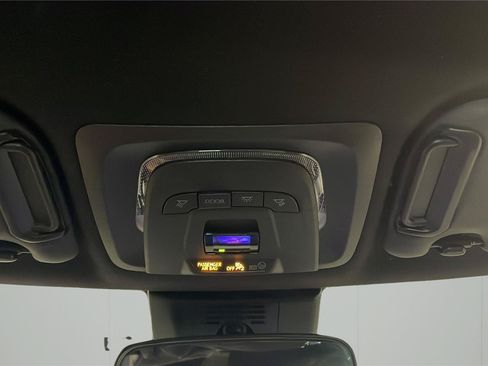 Used 2023 Toyota Corolla SE FWD image 21