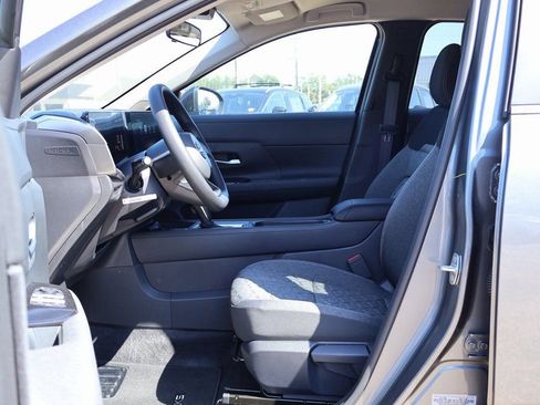 New 2026 Nissan Kicks SV w/ Cold Weather Package image 7