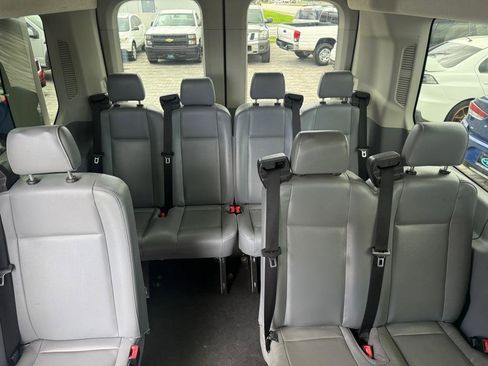 Used 2015 Ford Transit 150 XLT image 12