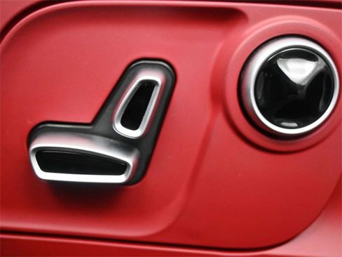 Used 2022 Maserati Levante Modena image 10