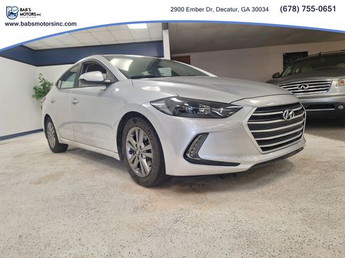 Used 2017 Hyundai Elantra SE w/ SE A/T Tech Package 03 FWD image 1
