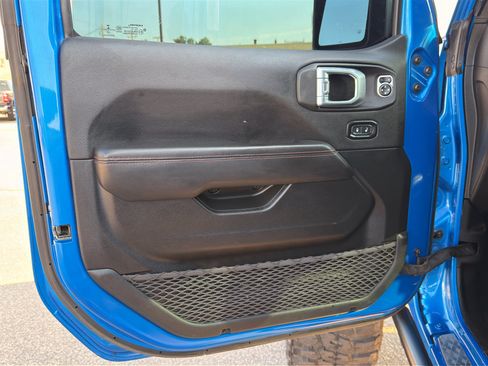Used 2021 Jeep Gladiator Rubicon w/ Dual Top Group AWD/4WD image 23