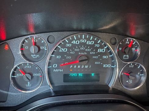 Used 2025 Chevrolet Express 3500 LT w/ LT Preferred Equipment Group RWD image 20