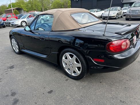 Used 2004 MAZDA MX-5 Miata LS RWD image 4