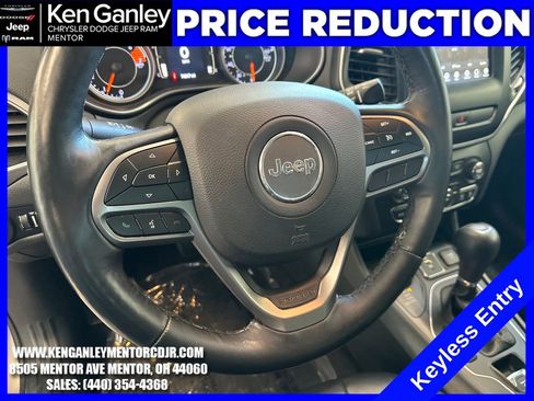Used 2019 Jeep Cherokee Latitude Plus w/ Cold Weather Group image 13