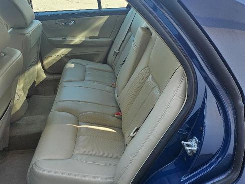 Used 2009 Cadillac DTS w/ Sun And Sound Package FWD image 13