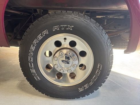 Used 2005 Ford F250 XLT image 9