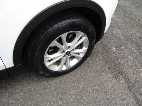 Used 2019 Ford Escape SE AWD/4WD image 37