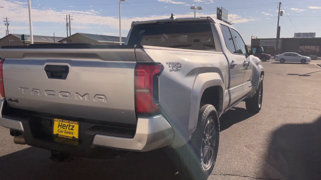 Used 2025 Toyota Tacoma TRD Sport AWD/4WD image 11