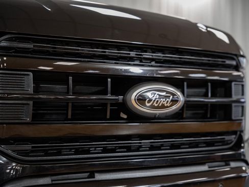 Certified 2022 Ford F150 Lariat w/ Equipment Group 502A High image 7