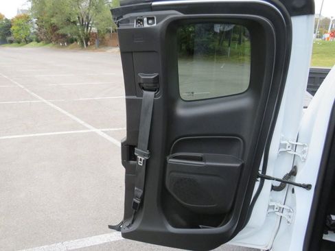 Used 2016 Chevrolet Colorado W/T image 18