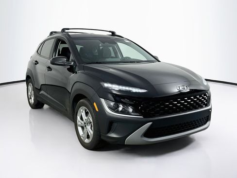 Used 2023 Hyundai Kona SEL FWD image 3