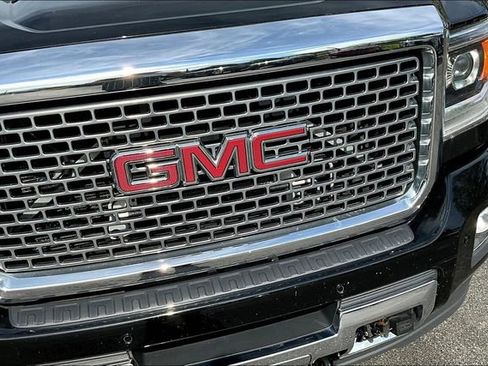 Used 2017 GMC Sierra 3500 Denali w/ Snow Plow Prep Package AWD/4WD image 32