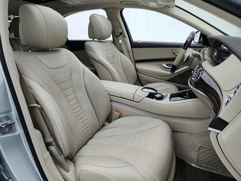 Used 2019 Mercedes-Benz S 560 Sedan image 20