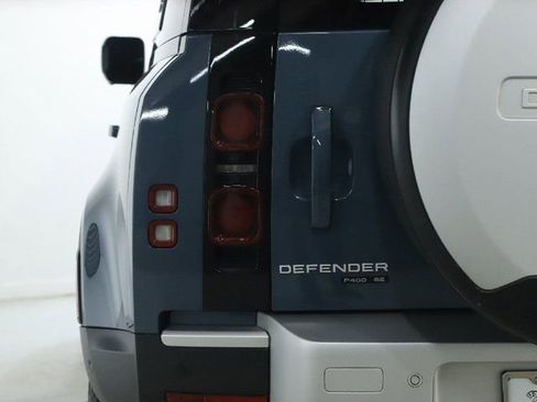 Used 2020 Land Rover Defender 110 SE image 44