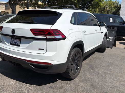 Used 2022 Volkswagen Atlas Cross Sport SE AWD/4WD image 4