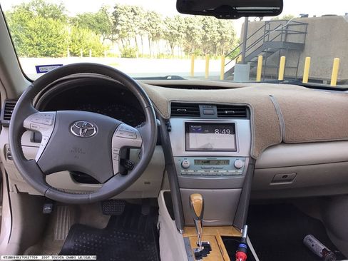Used 2007 Toyota Camry XLE FWD image 8