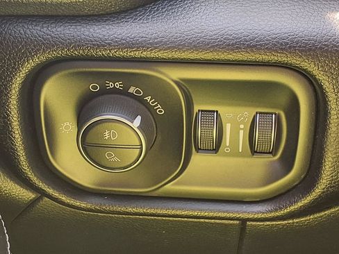 Used 2022 RAM 2500 Laramie AWD/4WD image 17