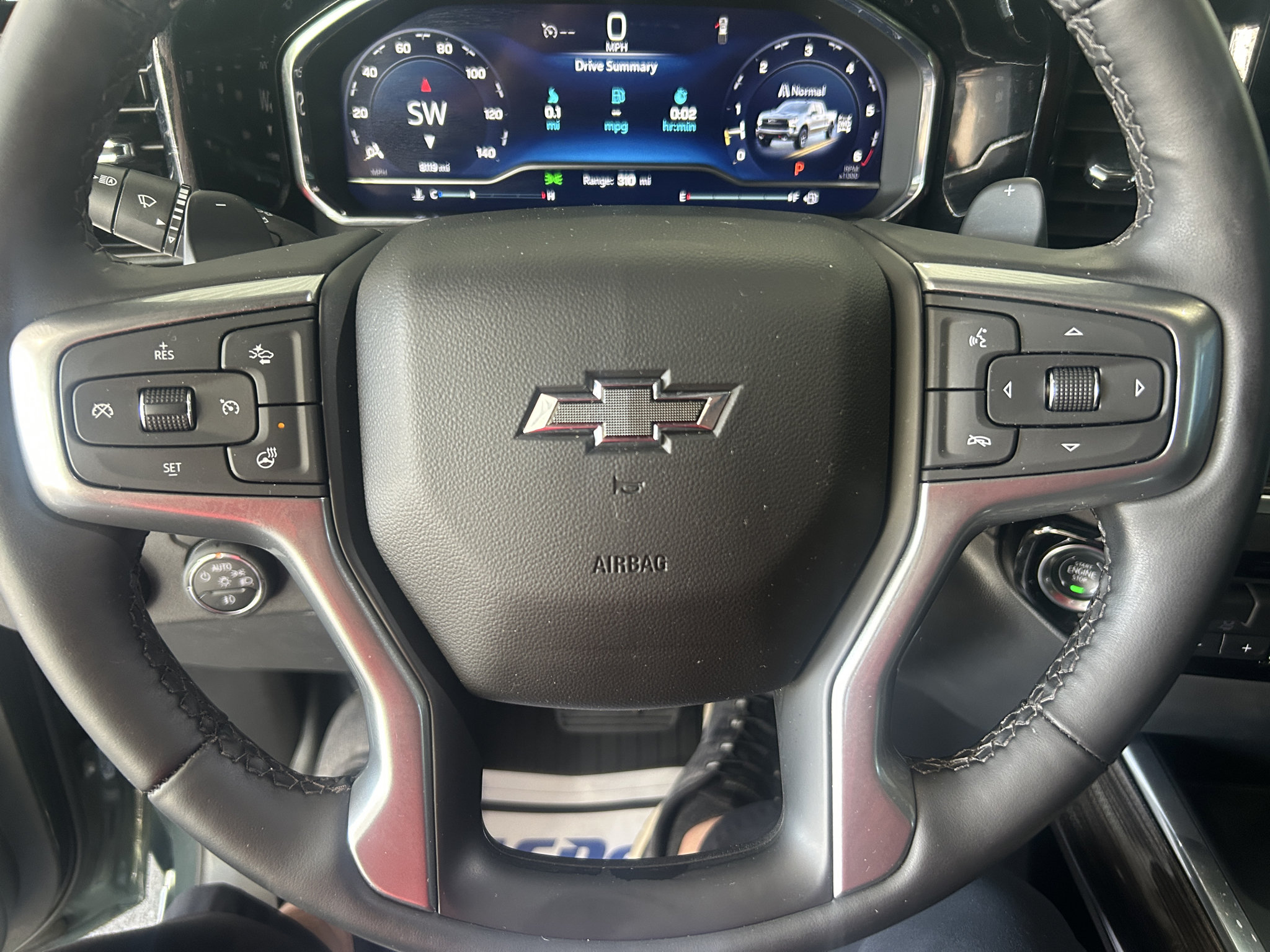 Used 2025 Chevrolet Silverado 1500 LT Trail Boss w/ Convenience Package II AWD/4WD image 31
