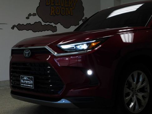 Used 2024 Toyota Grand Highlander Limited image 14