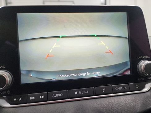 Used 2023 Nissan Sentra SV FWD image 28