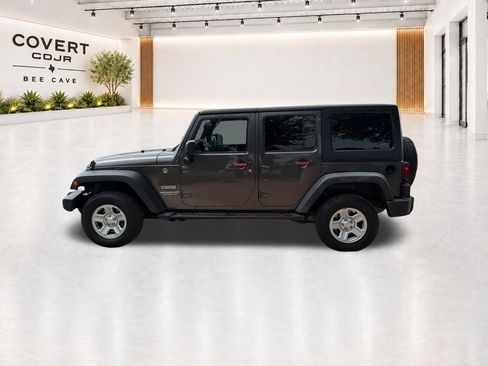 Used 2017 Jeep Wrangler Unlimited Sport w/ Max Tow Package AWD/4WD image 6