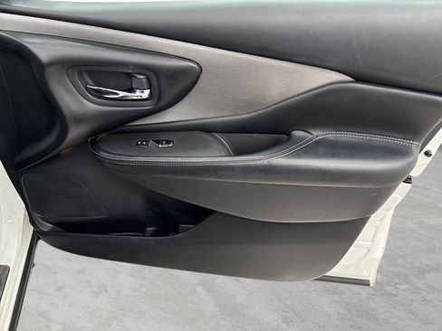 Used 2021 Nissan Murano SL w/ SL Moonroof Package image 54