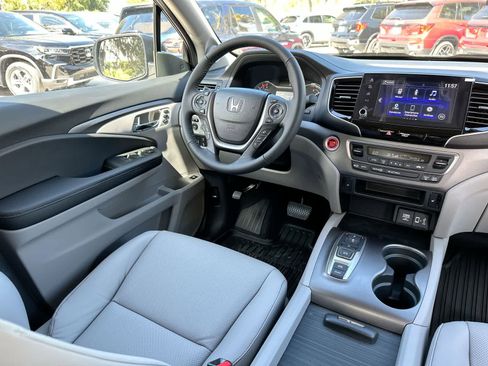 Used 2023 Honda Ridgeline RTL image 17