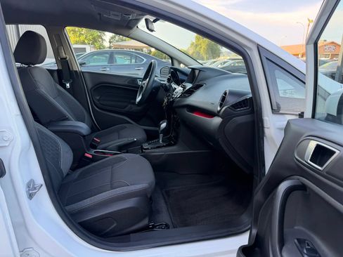 Used 2014 Ford Fiesta SE w/ Equipment Group 201A FWD image 30