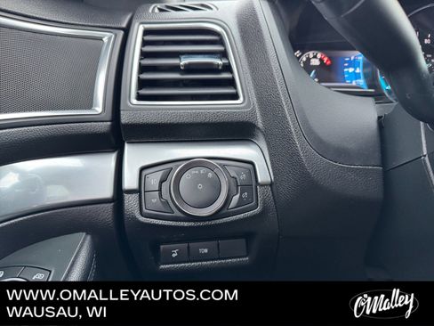 Used 2018 Ford Explorer Sport image 18