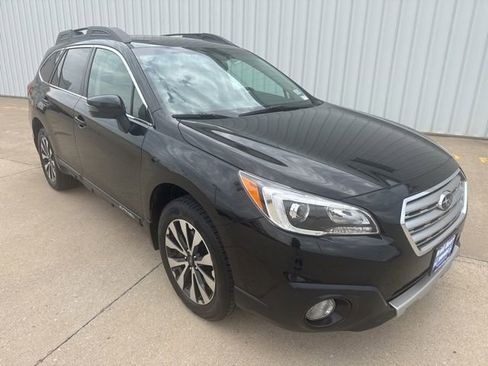 Used 2016 Subaru Outback 2.5i Limited AWD/4WD image 2