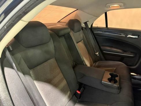 Used 2023 Chrysler 300 Touring w/ Sport Appearance Package RWD image 26