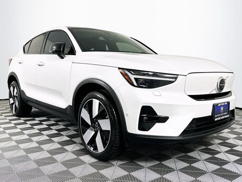 Used 2023 Volvo C40 P8 Recharge Ultimate image 6