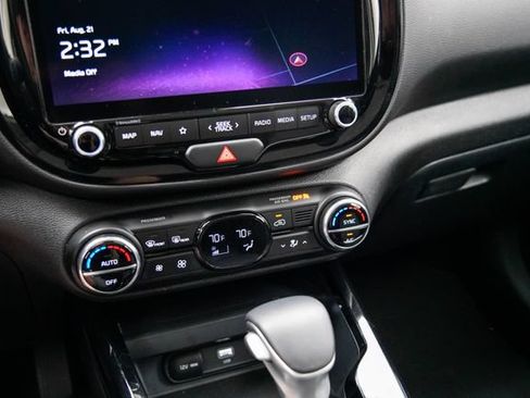 Used 2024 Kia Soul EX FWD image 7