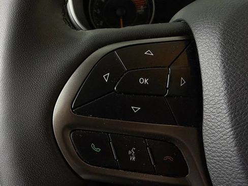 Used 2022 Jeep Cherokee Limited AWD/4WD image 17