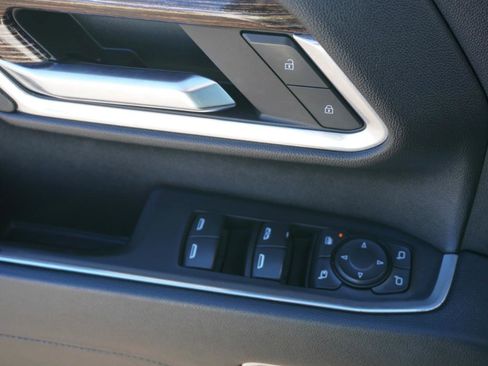 Used 2024 GMC Sierra 3500 SLE image 9