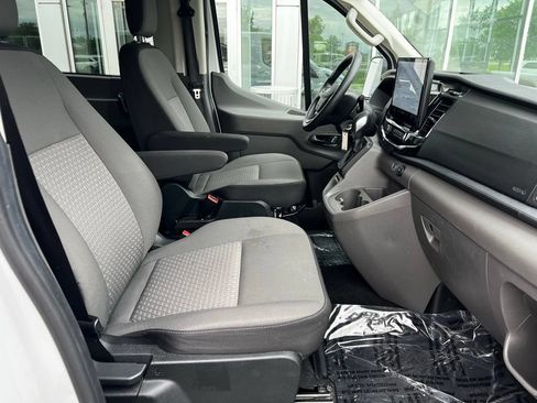 Used 2024 Ford Transit 350 XLT RWD image 32