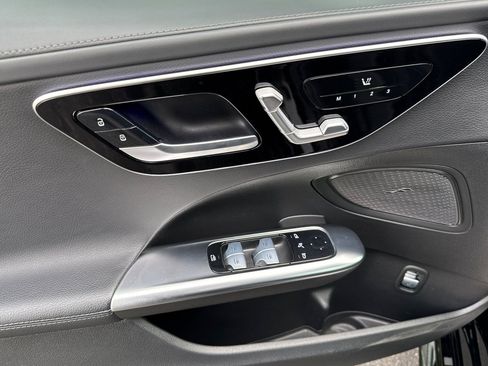 Certified 2023 Mercedes-Benz C 300 4MATIC Sedan image 27