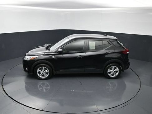 Used 2025 Nissan Kicks Play S FWD image 23