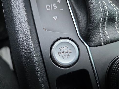 Used 2023 Volkswagen Atlas Cross Sport SEL R-Line image 18