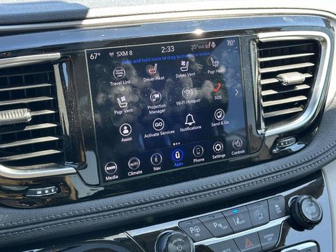 Used 2018 Chrysler Pacifica Limited w/ Tire & Wheel Group image 28