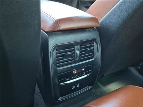 Used 2022 BMW M4 xDrive Competition AWD/4WD image 25