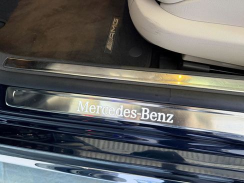 Used 2022 Mercedes-Benz S 580 4MATIC Sedan w/ AMG Line Package image 17