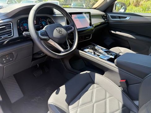 New 2026 Volkswagen Atlas Cross Sport SE FWD image 14