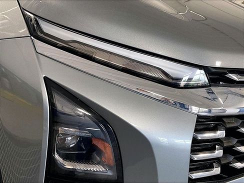 Used 2025 Chevrolet Equinox LT w/ Safety and Technology Package AWD/4WD image 31