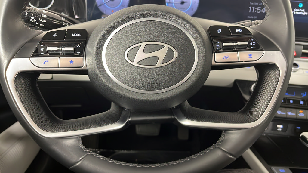 Used 2024 Hyundai Elantra Limited FWD image 24