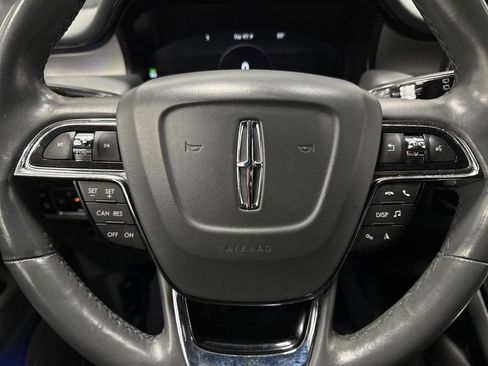 Used 2022 Lincoln Nautilus Reserve image 18