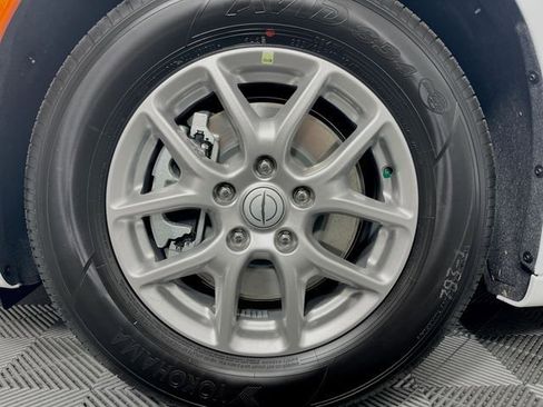 New 2026 Chrysler Pacifica Select image 11