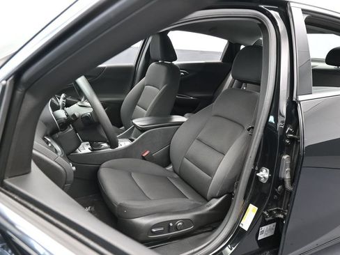 Used 2025 Chevrolet Malibu LT FWD image 10